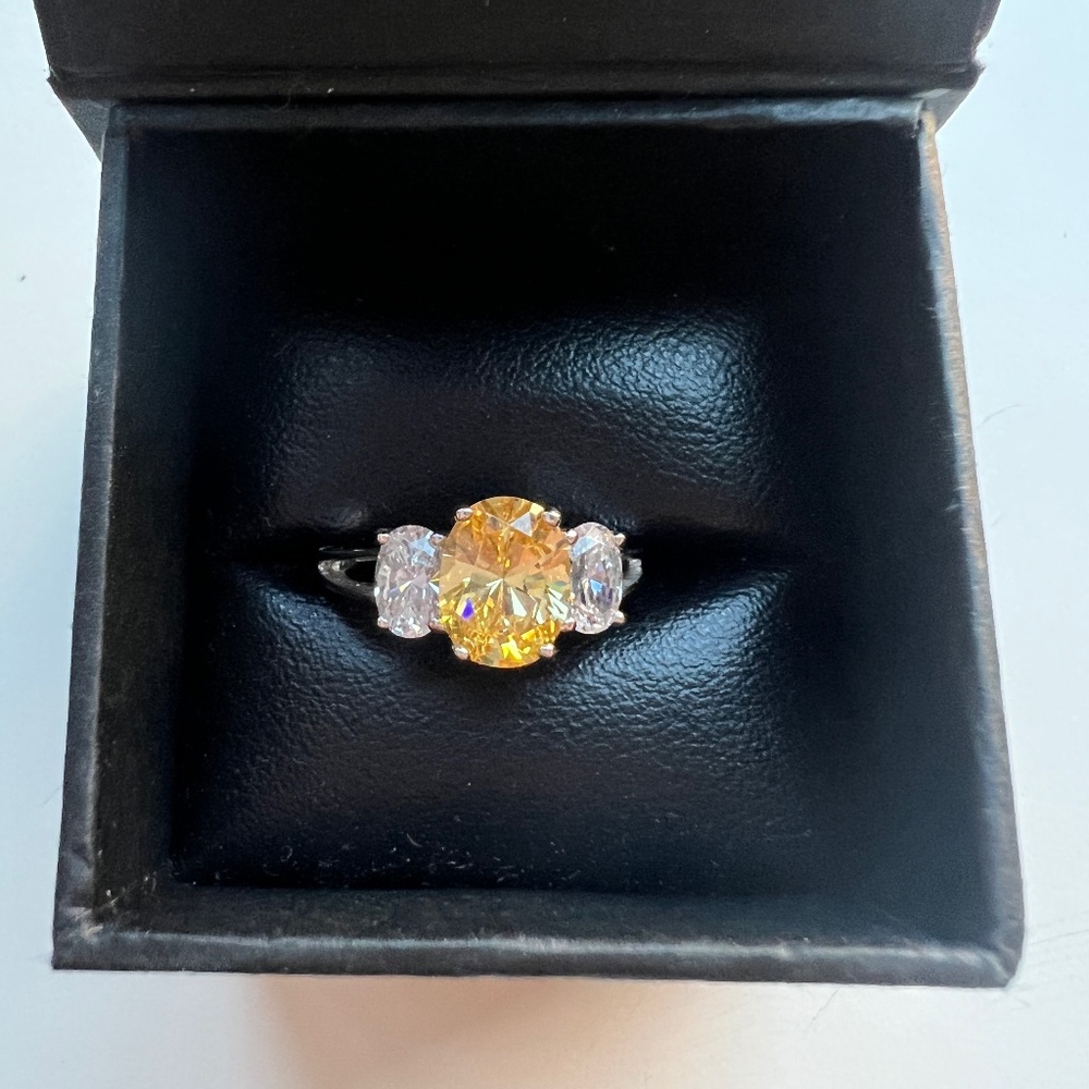 Landau yellow and crystal gemstone silver ring